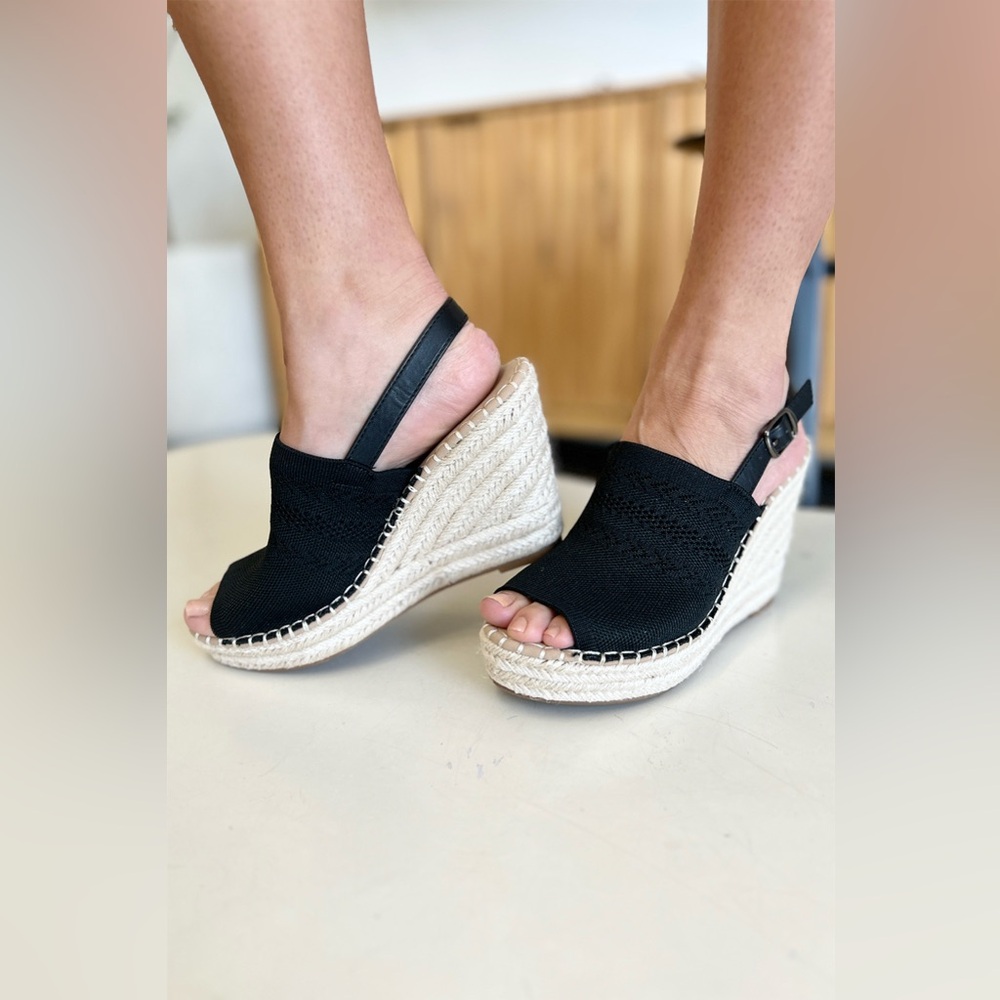Forever Link Peep Toe High Heel Sandals
